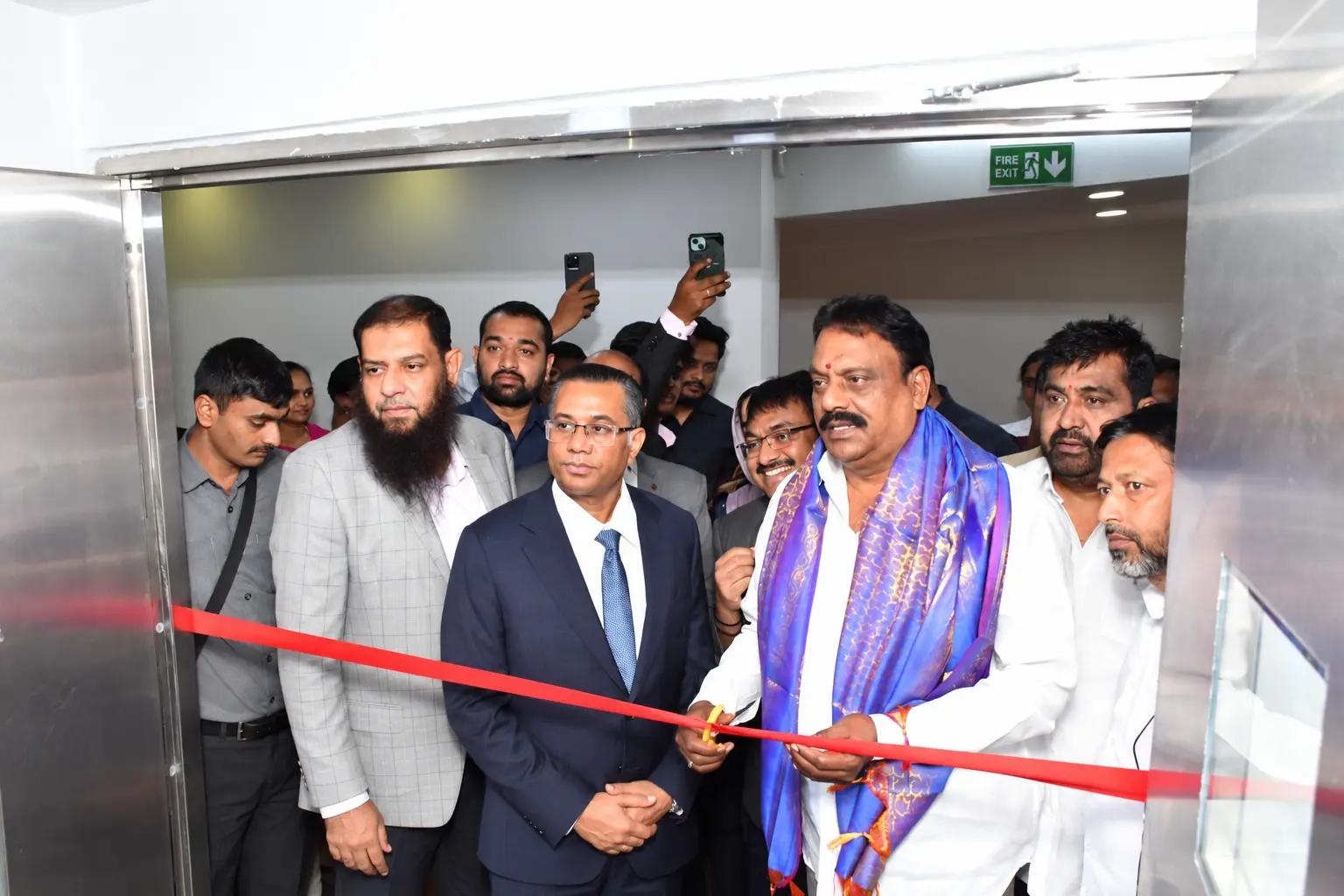 Chief guests and Germanten Hospitals leadership at the robotic joint replacement inauguration